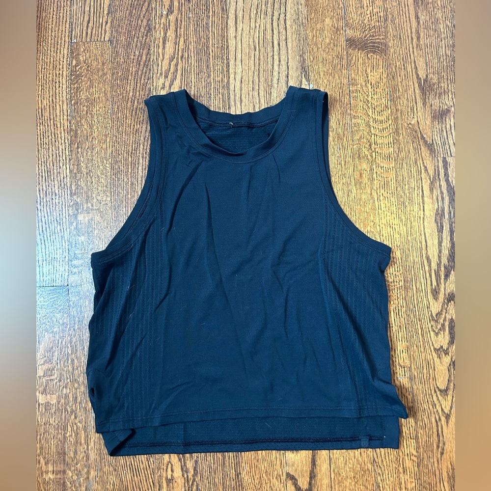 Lululemon Sculpt Cropped Tank Top.
